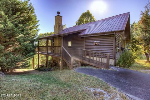 Photo of 2409 Walnut Cove Way, Sevierville, TN 37862 (MLS # 1318974)