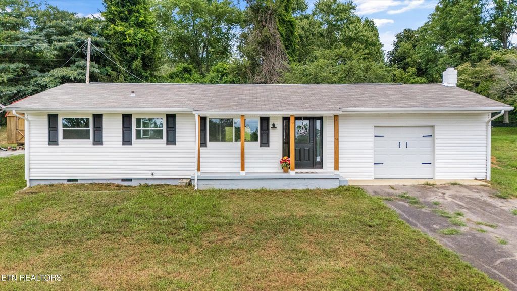Photo of 312 Lakeview Rd, Harriman, TN 37748 (MLS # 1311172)