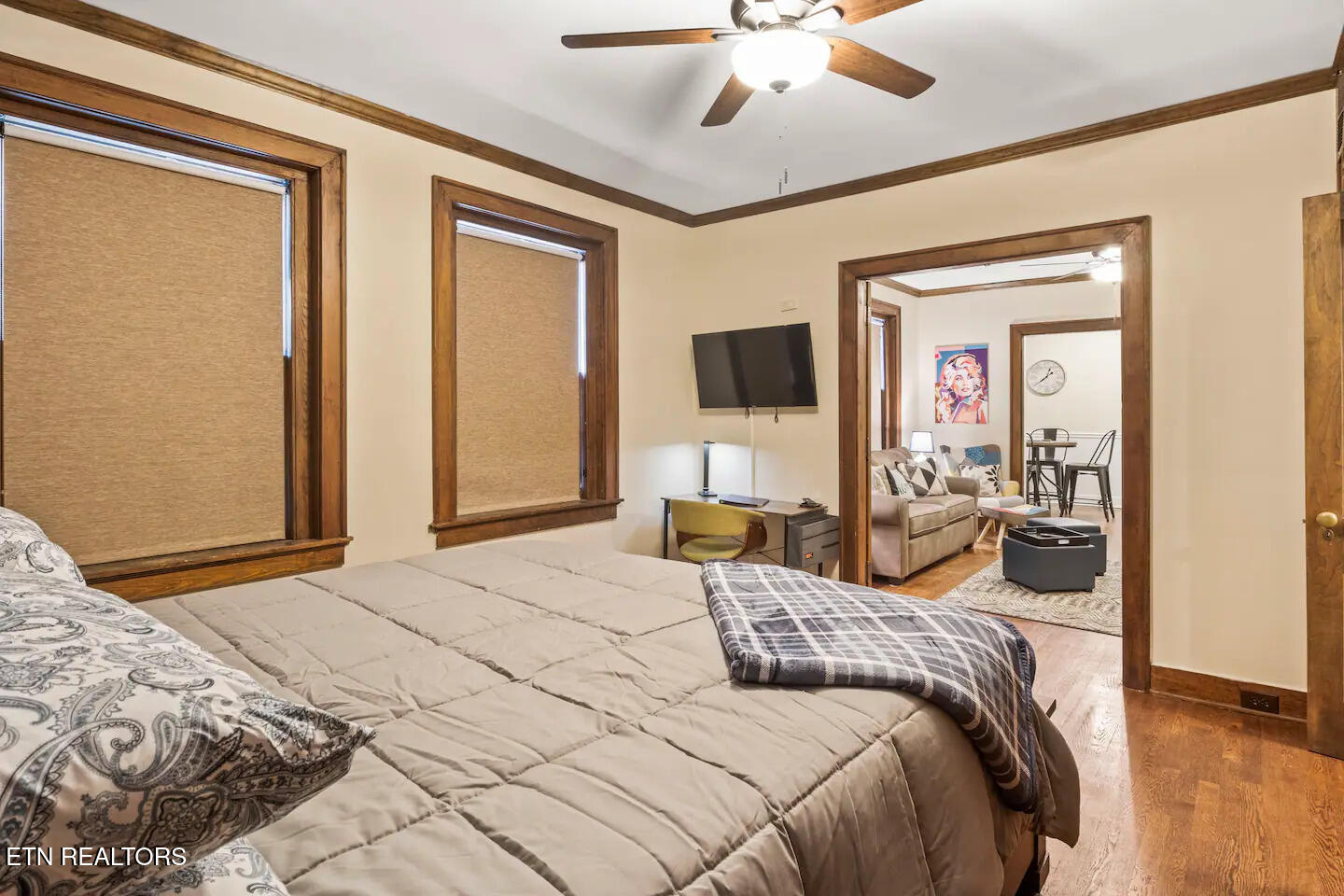 201 W 5Th Ave 3