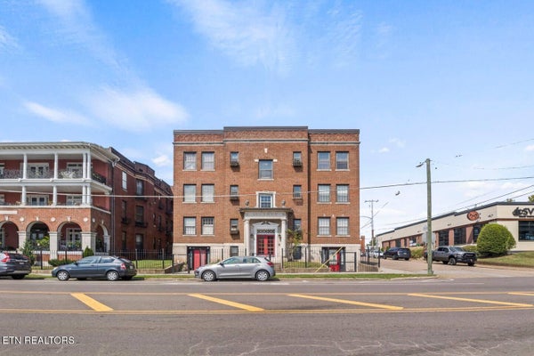 201 W 5TH AVE APT 3, KNOXVILLE, TN 37917 - Image 2154adfbe144ea7c71c4f2c691bd09f9/690498213