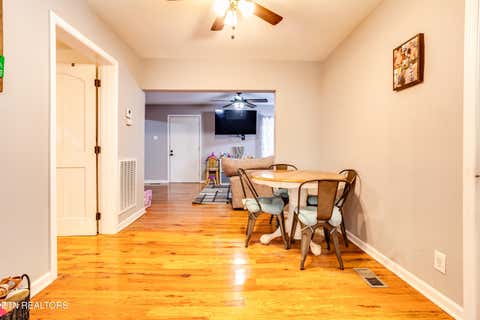 Tiny photo for 721 N Charles G Seivers Blvd, Clinton, TN 37716 (MLS # 1345013)