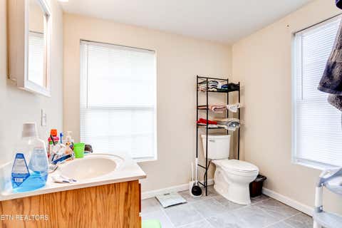 Tiny photo for 721 N Charles G Seivers Blvd, Clinton, TN 37716 (MLS # 1345013)