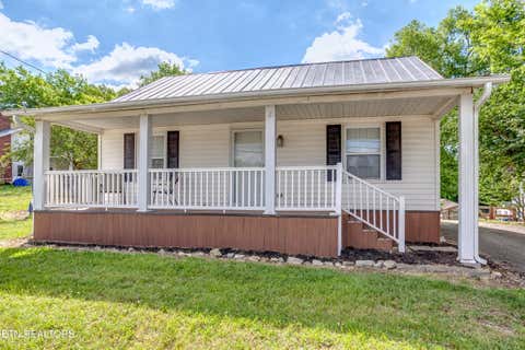 Tiny photo for 721 N Charles G Seivers Blvd, Clinton, TN 37716 (MLS # 1345013)