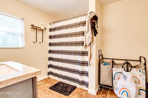 Tiny photo for 721 N Charles G Seivers Blvd, Clinton, TN 37716 (MLS # 1345013)