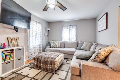 Tiny photo for 721 N Charles G Seivers Blvd, Clinton, TN 37716 (MLS # 1345013)