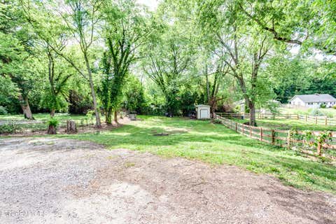 Tiny photo for 721 N Charles G Seivers Blvd, Clinton, TN 37716 (MLS # 1345013)