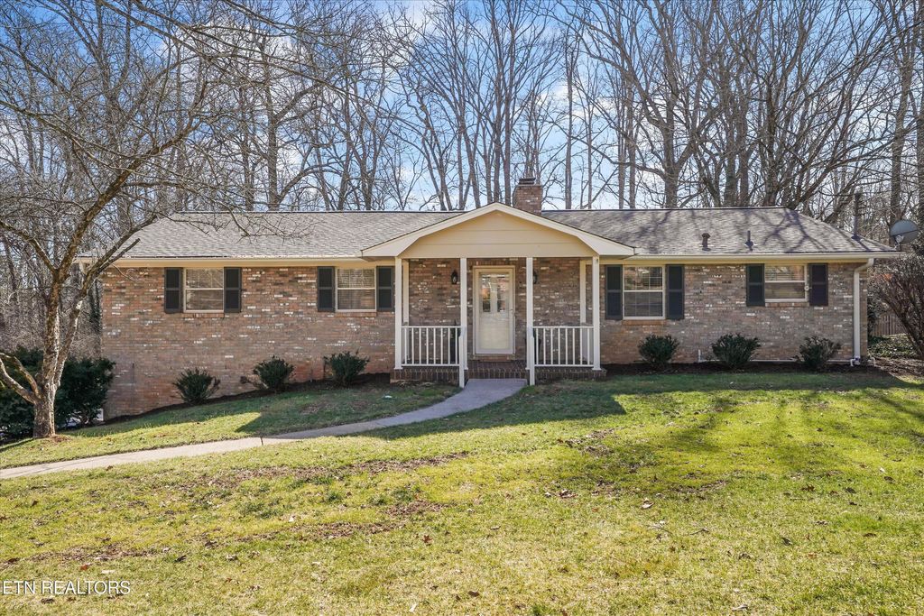 Photo of 7832 Luxmore Drive, Knoxville, TN 37919 (MLS # 1329552)