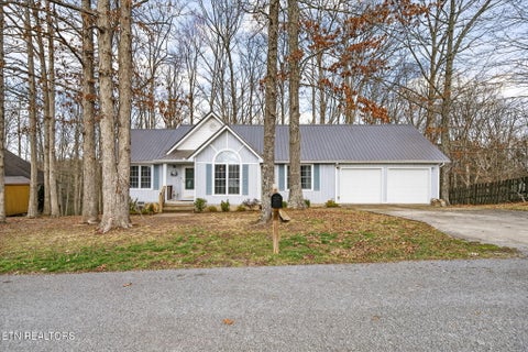 Property photo of 1703 Perimeter Drive, Jamestown, TN 38556