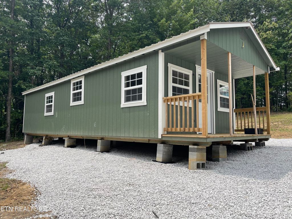 Photo of 1017 Deer Lodge Hwy, Deer Lodge, TN 37726 (MLS # 1331810)