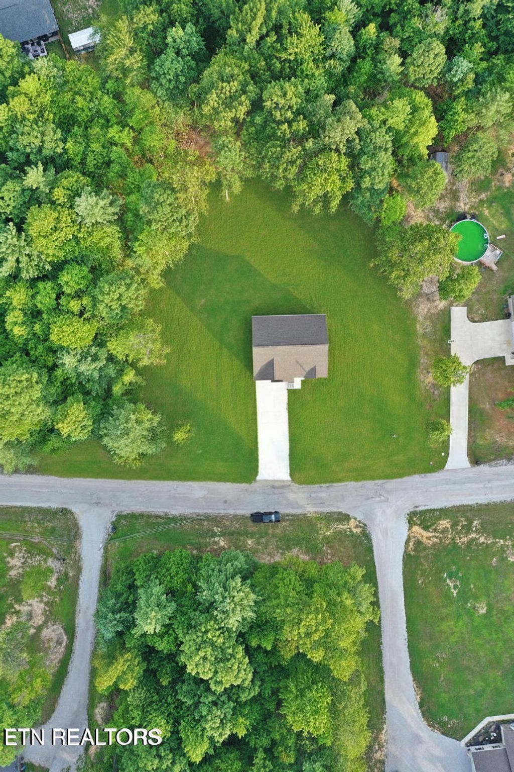 Photo of 1045 Toomey Falls Rd, Oneida, TN 37841 (MLS # 1340158)