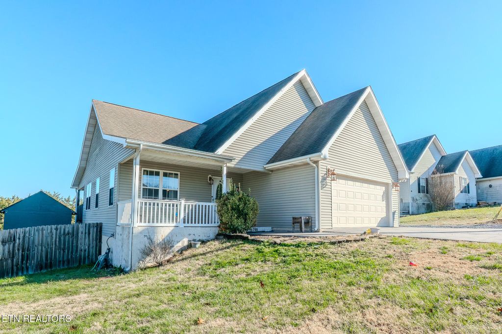Photo of 768 Harvest Meadows Drive, Kodak, TN 37764 (MLS # 1325228)