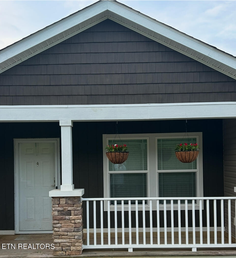 440 Wallace Rd