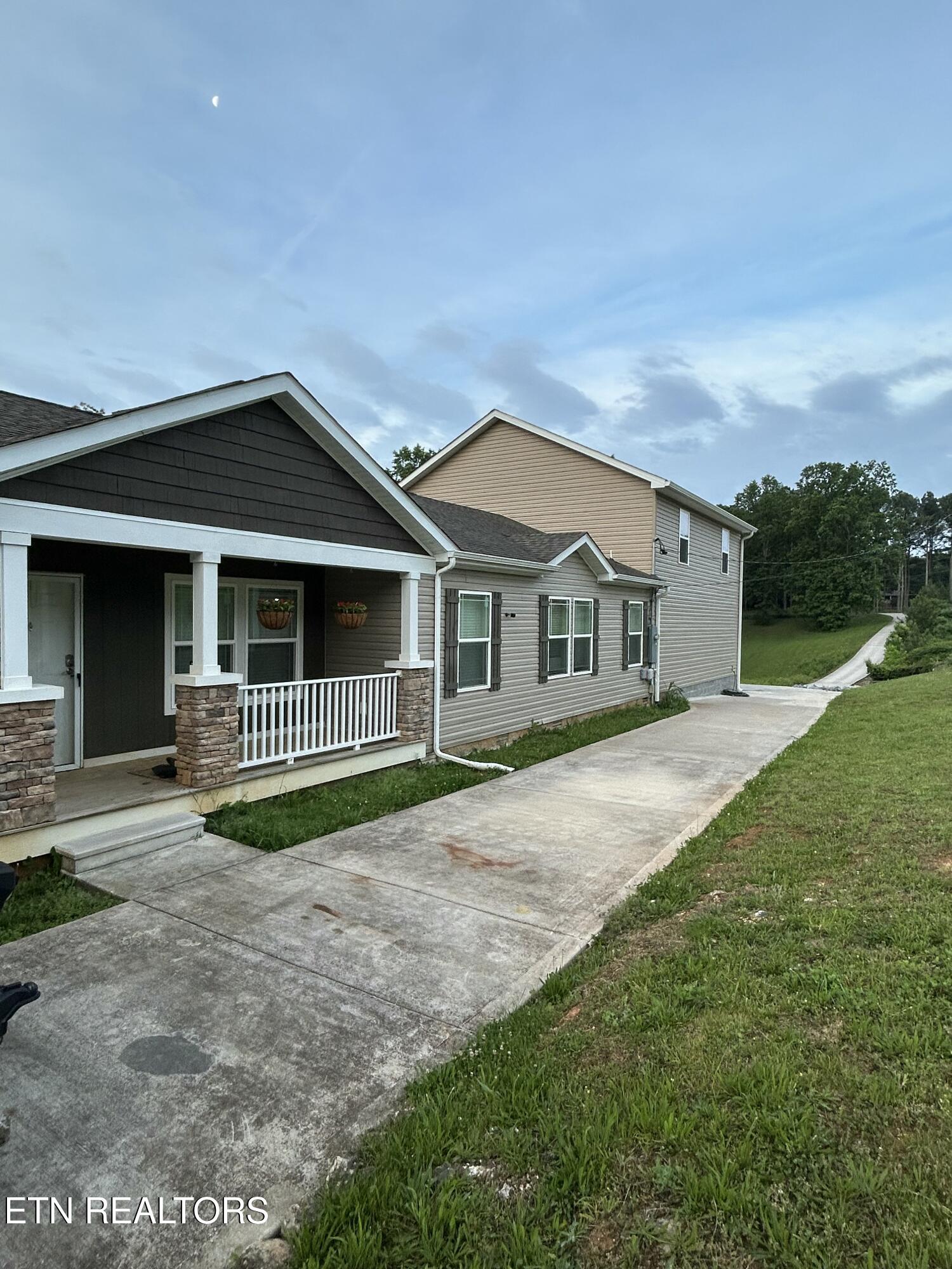 440 Wallace Rd