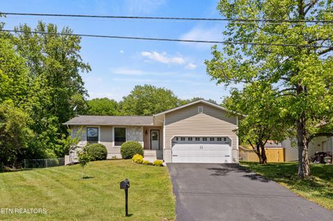 Photo of 10125 Oak Creek Lane, Knoxville, TN 37932 (MLS # 1338448)