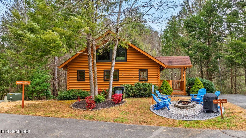 Photo of 2402 Whitetail Ridge Way, Sevierville, TN 37862 (MLS # 1325760)