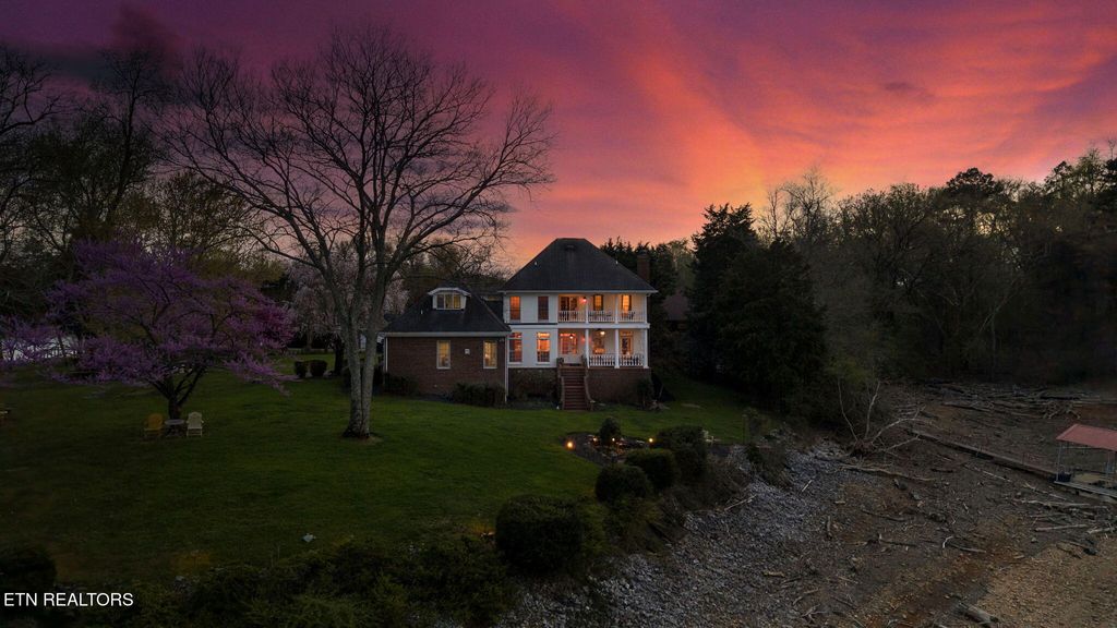 Photo of 471 Chelaque Way, Mooresburg, TN 37811 (MLS # 1296199)