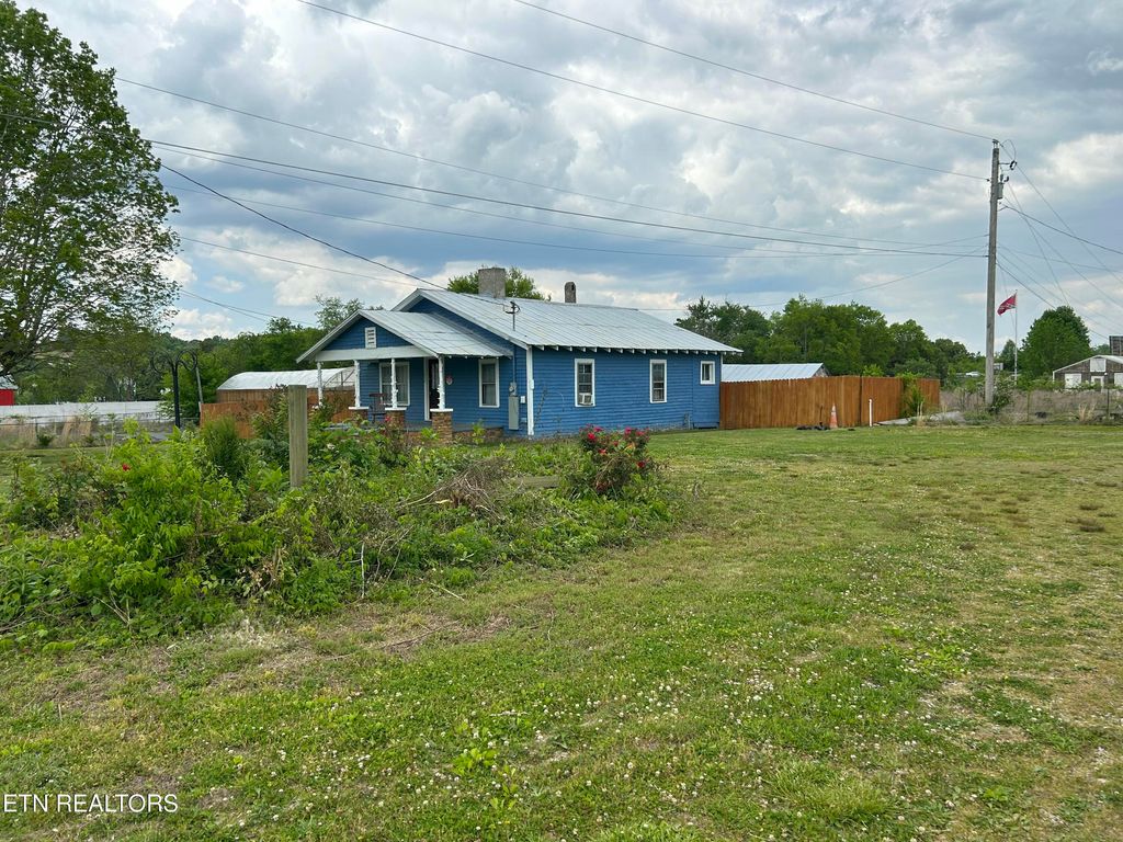 Photo of 1630 Old Newport Hwy, Newport, TN 37821 (MLS # 1341177)