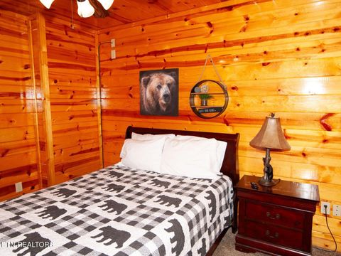 Tiny photo for 2251 Upper Middle Creek #6 Rd, Sevierville, TN 37876 (MLS # 1326160)