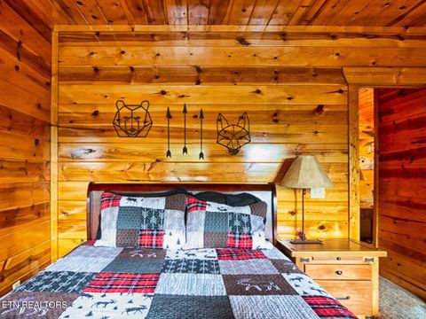 Tiny photo for 2251 Upper Middle Creek #6 Rd, Sevierville, TN 37876 (MLS # 1326160)