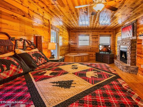 Tiny photo for 2251 Upper Middle Creek #6 Rd, Sevierville, TN 37876 (MLS # 1326160)