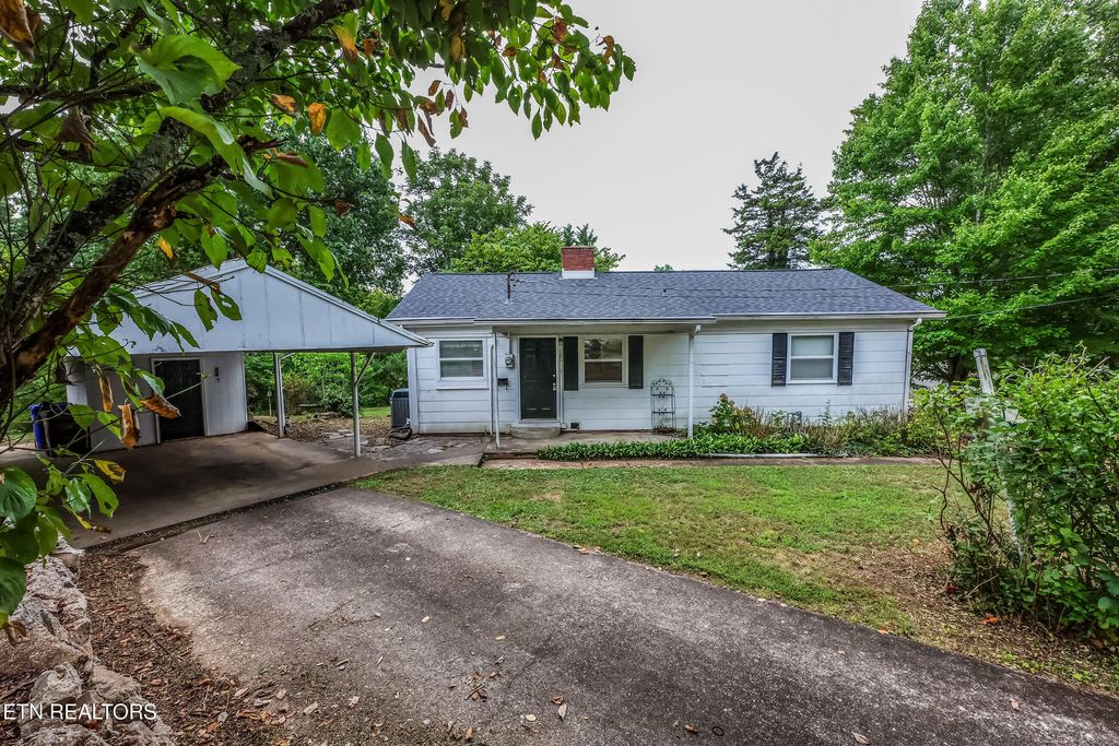 Photo of 121 Orchard Lane, Oak Ridge, TN 37830 (MLS # 1311356)