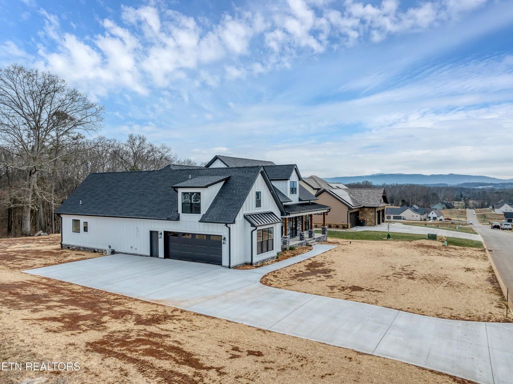 Photo of 1114 Herbert Drive, Greenback, TN 37742 (MLS # 1328220)