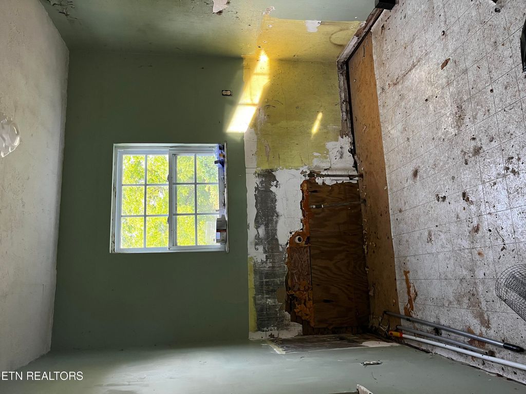 Photo of 105 Rose Ave Ave, Alcoa, TN 37701 (MLS # 1270064)