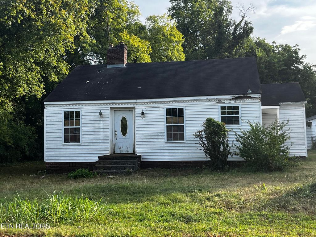 Photo of 105 Rose Ave Ave, Alcoa, TN 37701 (MLS # 1270064)