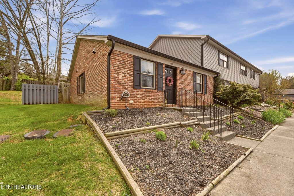 Photo of 408 Amanda Circle, Knoxville, TN 37922 (MLS # 1334521)