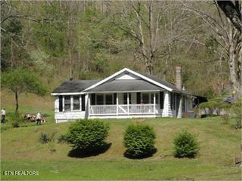 Photo of 146 Tolliver Rd, Pineville, KY 40977 (MLS # 1319872)