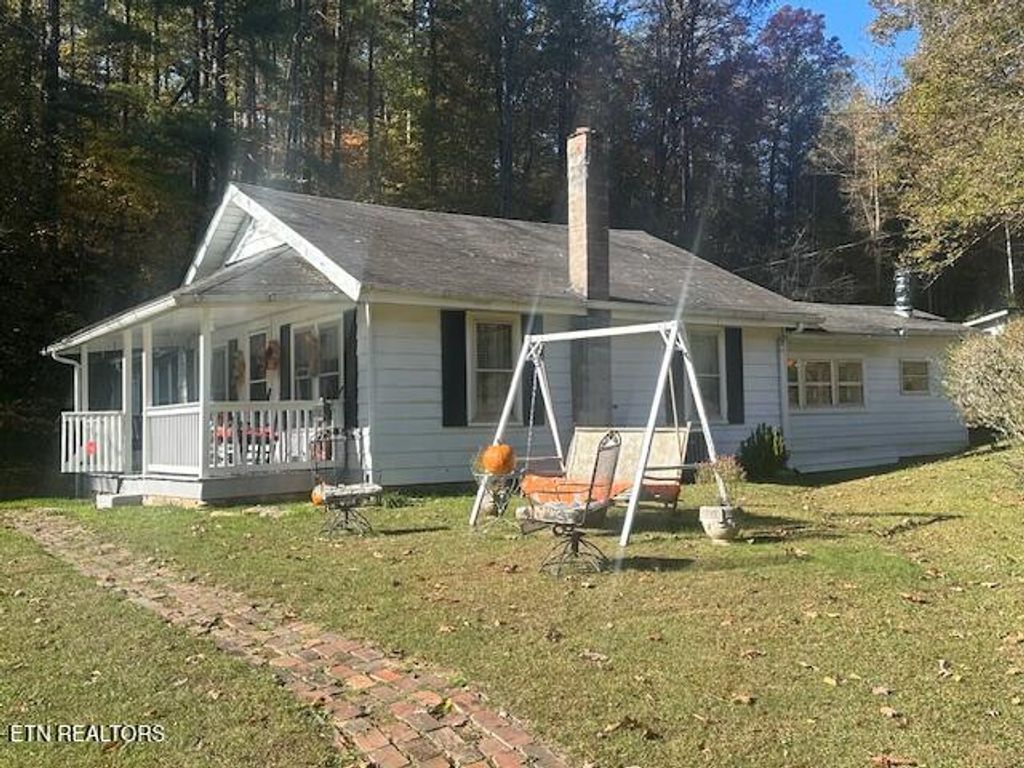 Photo of 146 Tolliver Rd, Pineville, KY 40977 (MLS # 1319872)