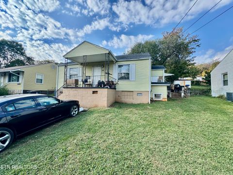 Photo of 2627 Larkwood Lane, Knoxville, TN 37921 (MLS # 1320217)