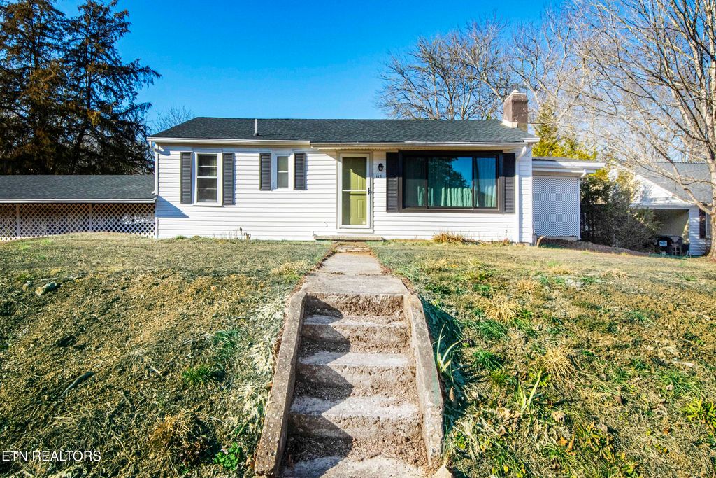 Photo of 118 Bennett Rd, Oliver Springs, TN 37840 (MLS # 1288339)