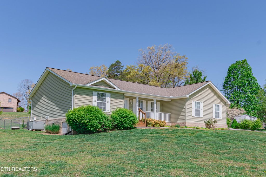 Photo of 8007 Tazewell Pike, Corryton, TN 37721 (MLS # 1297629)