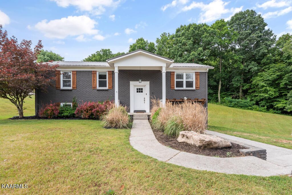 Photo of 2337 Airbase Rd, Louisville, TN 37777 (MLS # 1230036)