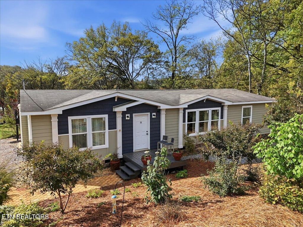 Photo of 340 Trigonia Rd, Greenback, TN 37742 (MLS # 1316729)