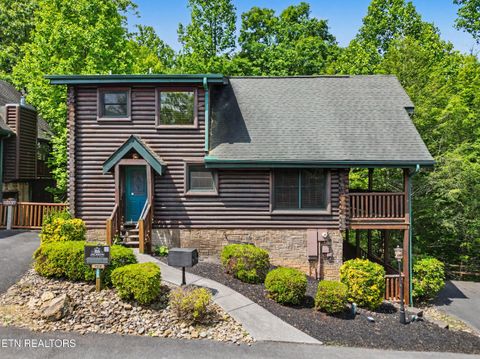 Photo of 755 Glory Ridge Way, Gatlinburg, TN 37738 (MLS # 1341081)
