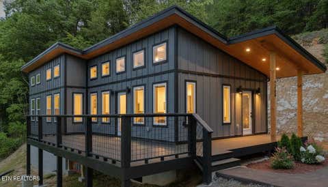 Photo of 2608 Mountain Blvd, Sevierville, TN 37876 (MLS # 1349797)