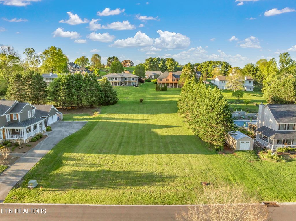 Photo of 513 Mariner Point Drive, Clinton, TN 37716 (MLS # 1297674)