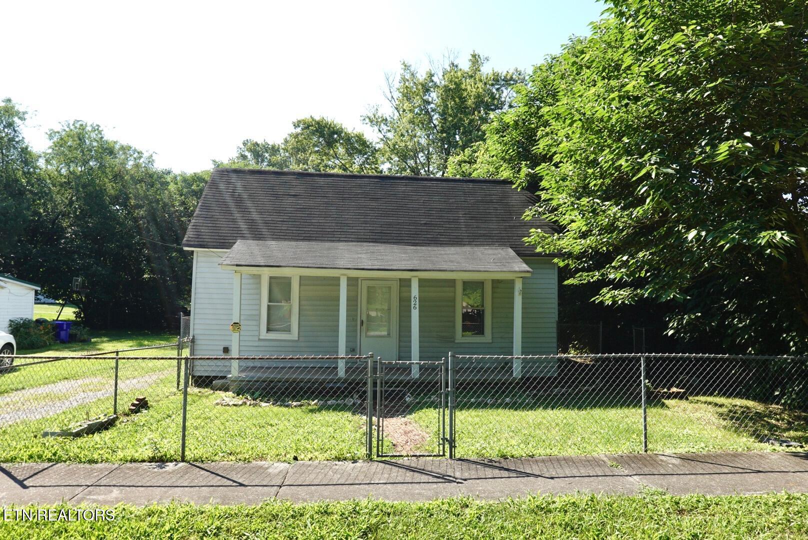 621 N Chamberlain Ave