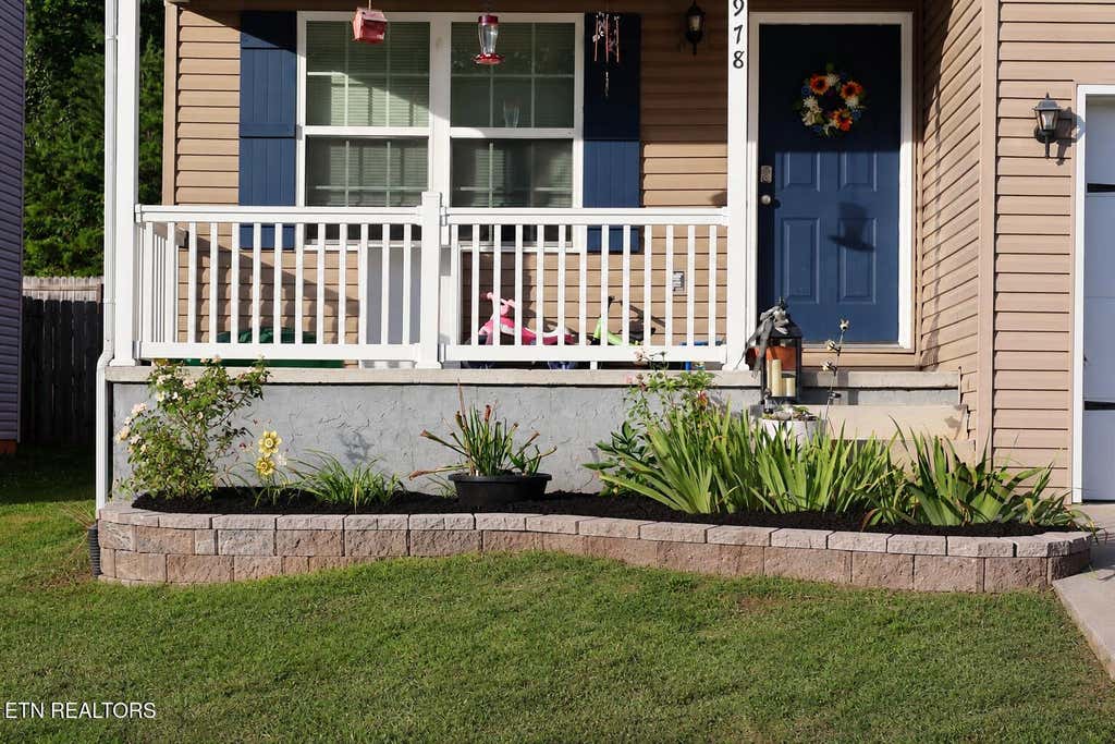 Photo of 978 Norwood Village Lane, Maryville, TN 37801 (MLS # 1347225)