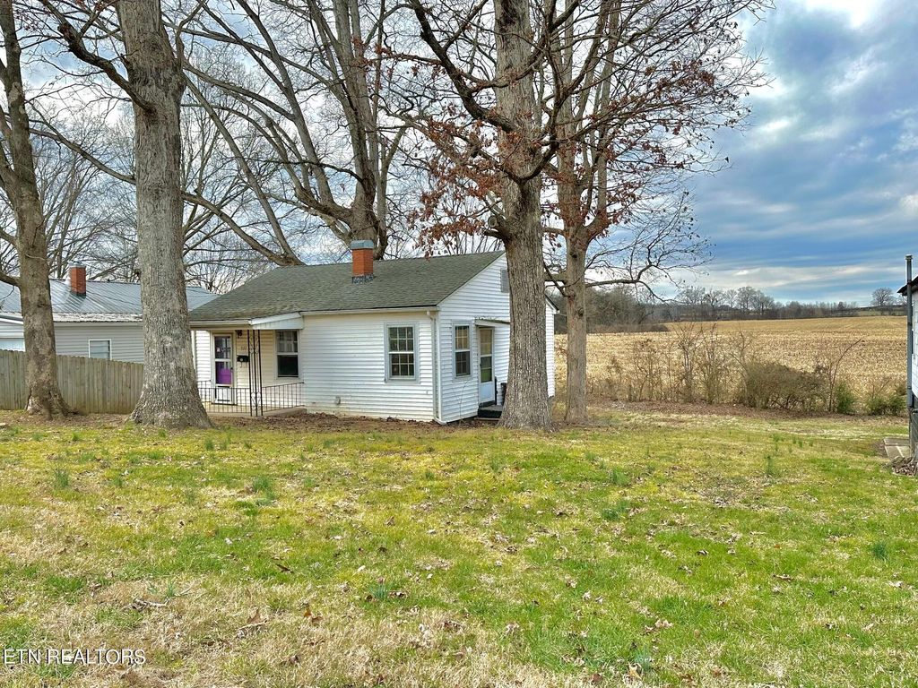 Photo of 933 Cherry St, Alcoa, TN 37701 (MLS # 1254258)