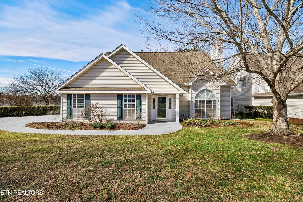 Photo of 7646 Red Bay Way, Knoxville, TN 37919 (MLS # 1330010)