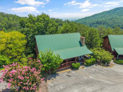 Tiny photo for 3208 White Falcon Way Way #814, Pigeon Forge, TN 37863 (MLS # 1349963)