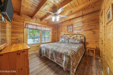 Tiny photo for 3208 White Falcon Way Way #814, Pigeon Forge, TN 37863 (MLS # 1349963)