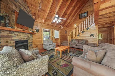 Tiny photo for 3208 White Falcon Way Way #814, Pigeon Forge, TN 37863 (MLS # 1349963)