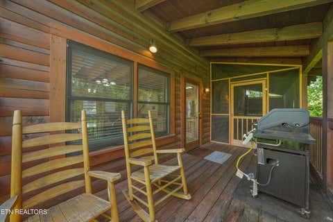 Tiny photo for 3208 White Falcon Way Way #814, Pigeon Forge, TN 37863 (MLS # 1349963)