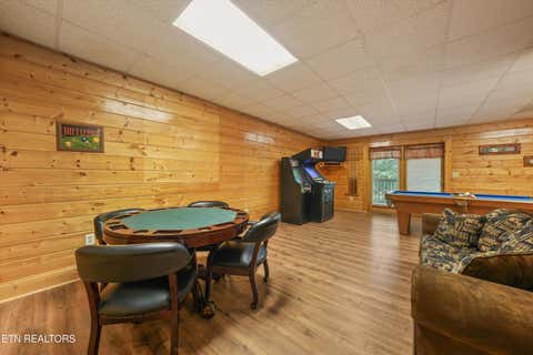 Tiny photo for 3208 White Falcon Way Way #814, Pigeon Forge, TN 37863 (MLS # 1349963)