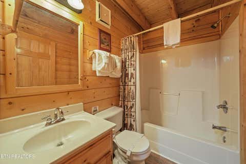 Tiny photo for 3208 White Falcon Way Way #814, Pigeon Forge, TN 37863 (MLS # 1349963)