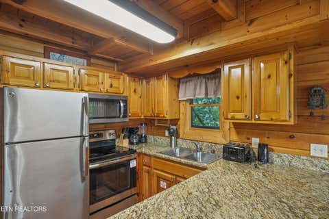 Tiny photo for 3208 White Falcon Way Way #814, Pigeon Forge, TN 37863 (MLS # 1349963)